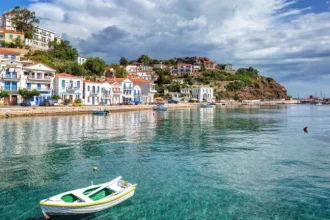 Υψηλές για την εποχή θερμοκρασίες σε Δωδεκάνησα και Ικαρία – Πάνω από 26 βαθμούς ο υδράργυρος στο Καστελλόριζο