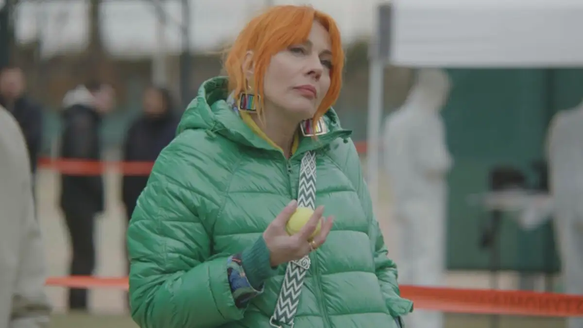 IQ 160: Η Πηνελόπη και η ομάδα προσπαθούν να εξιχνιάσουν τη δολοφονία ενός δασκάλου τένις