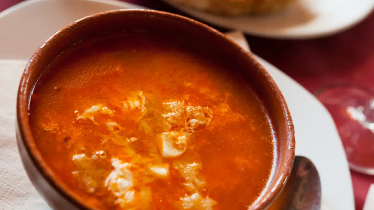 Sopa de ajo, ή αλλιώς σούπα σκόρδου