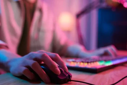 Europol: Εγκληματικά δίκτυα στρατολογούν παιδιά μέσω βιντεοπαιχνιδιών για να σκοτώνουν