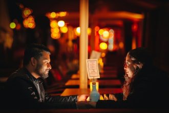 Σεξ από το πρώτο ραντεβού: Πώς άλλαξαν οι κανόνες στις σχέσεις και στο dating