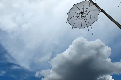 Καιρός σήμερα: Τοπικές βροχές, νεφώσεις και πτώση της θερμοκρασίας 