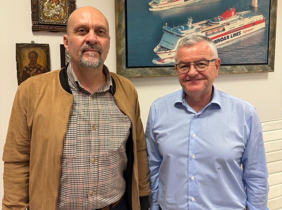 Ο Βασίλης Κανελλόπουλος με τον Αντώνη Κουνάβη