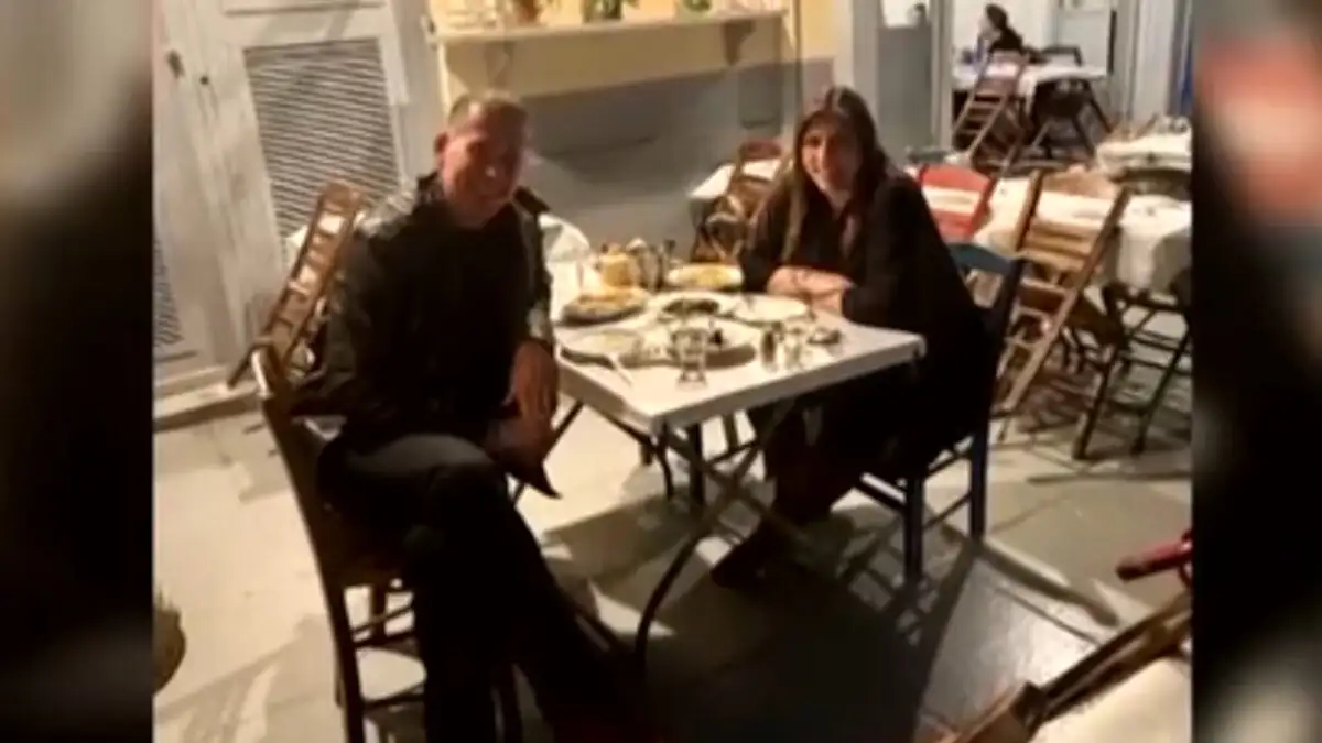 Ζωή Κωνσταντοπούλου και Διαμαντής Καραναστάσης σε νέα κοινή έξοδο σε ψαροταβέρνα