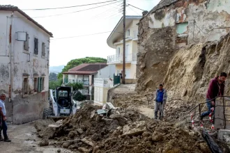 Κακοκαιρία: Μετρούν τις πληγές τους σε Ήπειρο και Κέρκυρα – Η επόμενη ημέρα των πληγέντων μέσα από φωτογραφίες