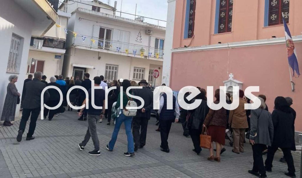 Αγγελική Νικολούλη: Σε βαρύ κλίμα η κηδεία της μητέρας της στον Πύργο