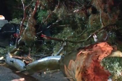 Προβλήματα από την ισχυρή καταιγίδα που έπληξε τη νύχτα την Αττική