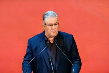 Δ. Κουτσούμπας: Mεγάλα λόγια του αέρα από Μητσοτάκη και Ανδρουλάκη – Τάλε κουάλε είναι η πολιτική τους