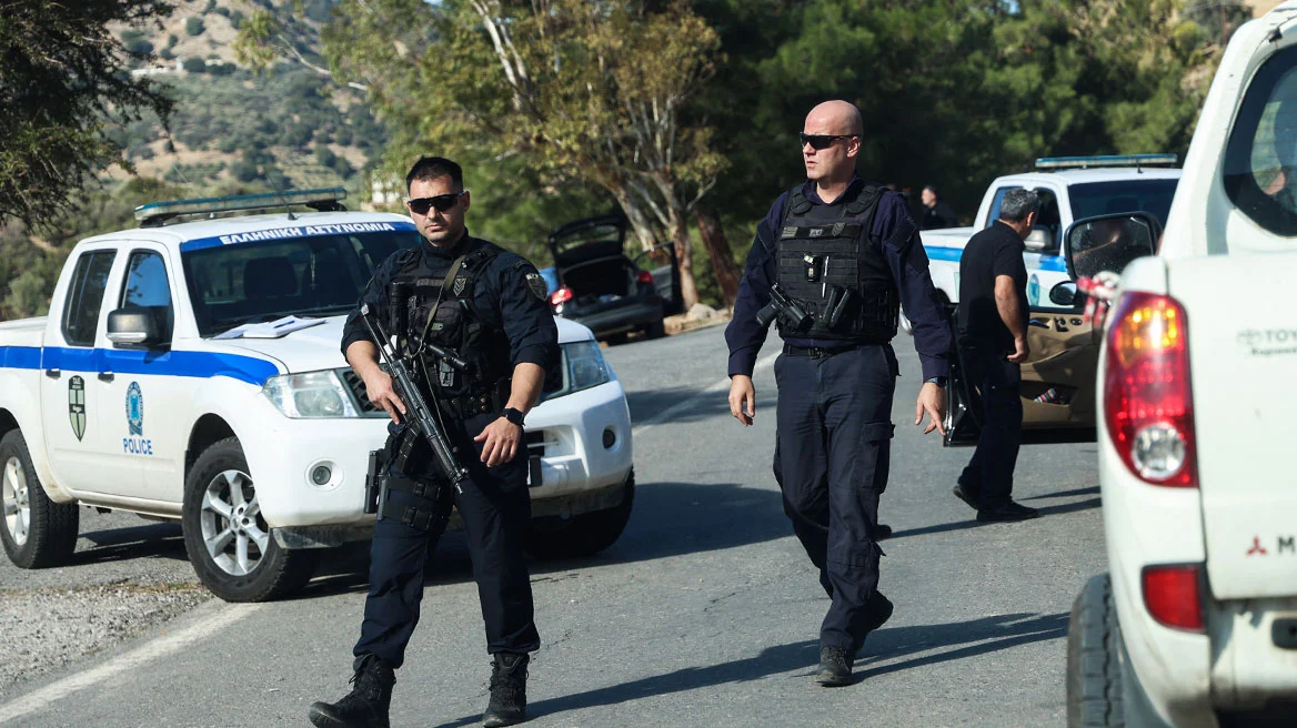 Αναζητεί τρία αδέλφια η ΕΛ.ΑΣ για το αιματοκύλισμα στα Βορίζια, «εμπλέκονται κι άλλοι» λέει η Δημογλίδου