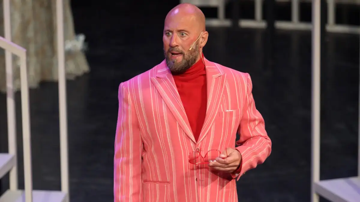 Λαέρτης Μαλκότσης: «Επειδή έκανα χορό από μικρός, είχα σχόλια του τύπου “μπαλαρίνα”, “ου μωρή”»