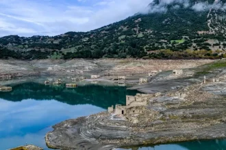 Η λειψυδρία φέρνει συναγερμό στην Ευρώπη: Συρρικνώνονται επικίνδυνα τα υδάτινα αποθέματα λόγω της κλιματικής αλλαγής - Τα μέτρα που παίρνει η Ελλάδα