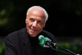 Πέθανε ο θρυλικός Λένι Γουίλκενς, θρήνος στο NBA