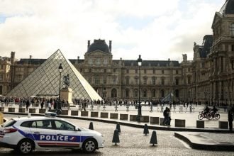 Πόρισμα – καταπέλτης για τα κενά ασφαλείας Λούβρο: Η διοίκηση προτίμησε την «προβολή» και παραμέλησε την προστασία των θησαυρών