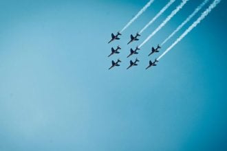 Ο Τραμπ σφίγγει τον κλοιό στη Βενεζουέλα: Αμερικανικά μαχητικά περιπολούν γύρω της – Πληροφορίες θέλουν τον Μαδούρο να εγκαταλείπει τη χώρα