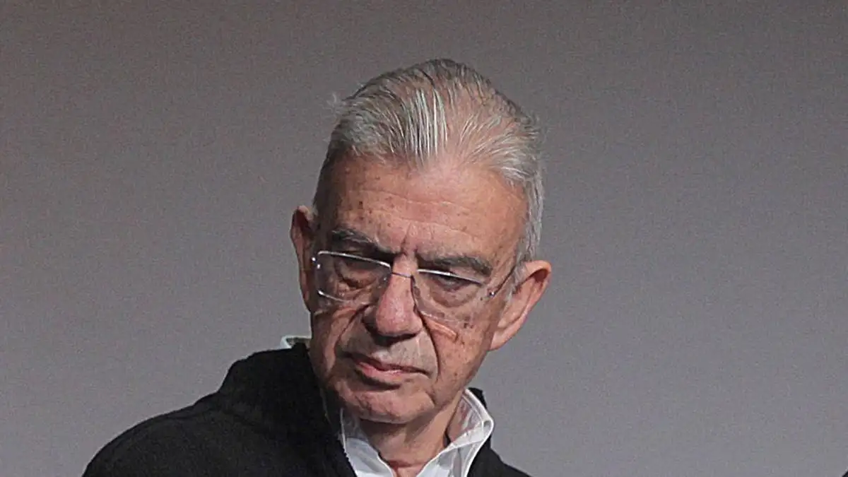 Ισόβια ξανά στους 2 κατηγορούμενους για τη δολοφονία του συγγραφέα Μένη Κουμανταρέα