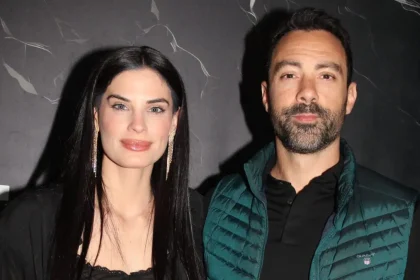 Χριστίνα Μπόμπα για Σάκη Τανιμανίδη: «Τον χαζεύω με τα παιδιά και να τον ξαναερωτεύομαι»