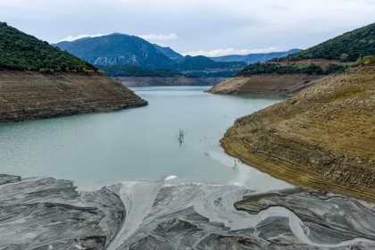 Σε «έκτακτη ανάγκη» η Αττική και το Μεγανήσι Λευκάδας για τη λειψυδρία - Η εισήγηση της ΡΑΑΕΥ