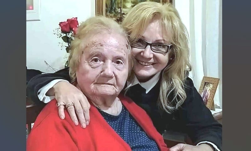 Δύσκολες ώρες για την Αγγελική Νικολούλη - Πέθανε η μητέρα της, νοσηλεύονταν στο νοσοκομείο του Ρίου, στον Πύργο η κηδεία της