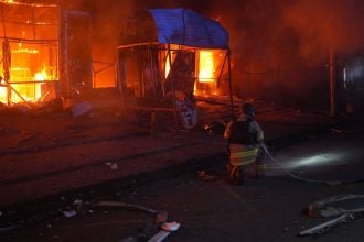 Νύχτα κόλαση στην Ουκρανία: 5 νεκροί και 3 τραυματίες από ρωσικό βομβαρδισμό στη Ζαπορίζια