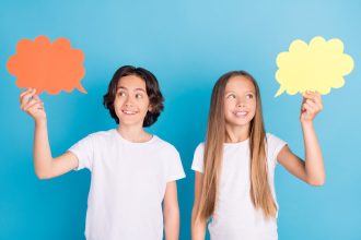 Τα παιδιά με εξαιρετικές επικοινωνιακές δεξιότητες έχουν γονείς που έκαναν αυτά τα 9 πράγματα πριν ξεκινήσει το σχολείο