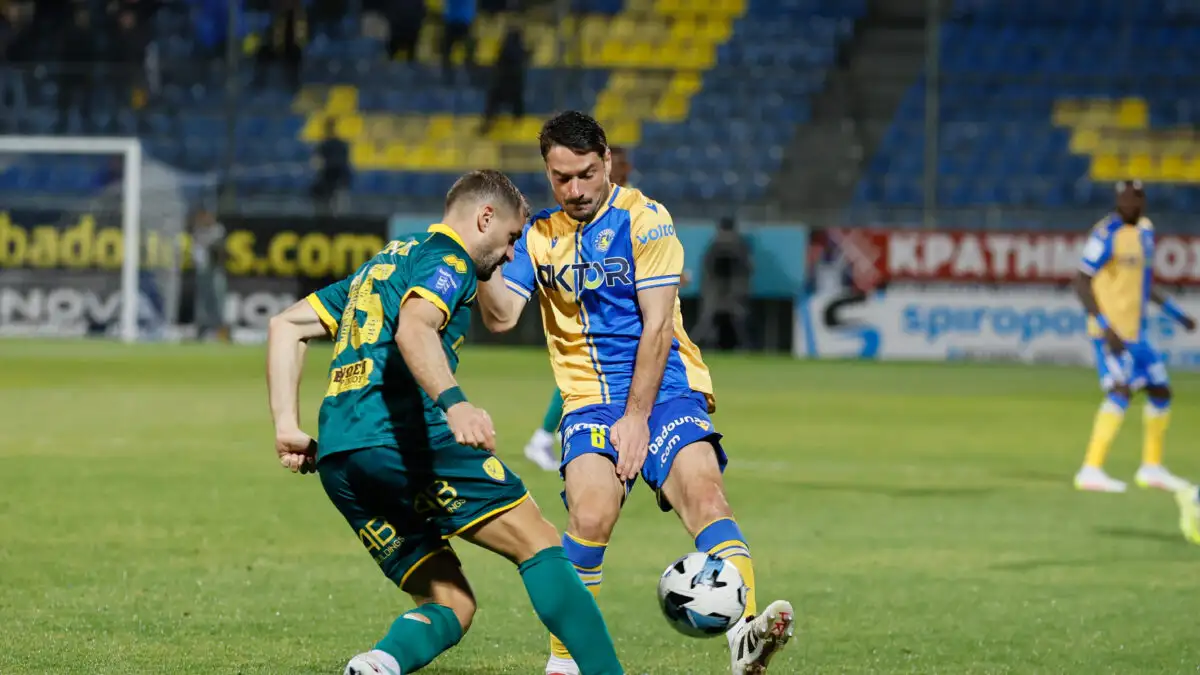 Αστέρας Τρίπολης – Παναιτωλικός 1-1: Μοιρασιά με κεφαλιά του Αγκίρε στο φινάλε και χαμένο πέναλτι των φιλοξενούμενων