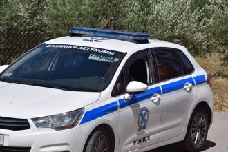 Δυτ. Ελλάδα: Αυτοκίνητο "καρφώθηκε" σε ελιά - Από θαύμα γλύτωσε η οδηγός