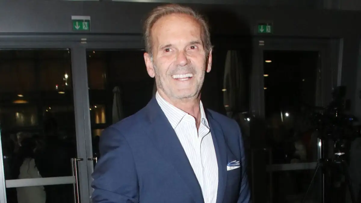 Ο Πέτρος Κωστόπουλος ξέσπασε: Ο Βασίλης Μπισμπίκης έγινε ξεφτίλα, θέλω να ακούσω το όνομα της δημοσιογράφου που συνελήφθη