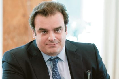 Πιερρακάκης: Επεκτείνεται η σταδιακή κατάργηση του ΕΝΦΙΑ σε οικισμούς με πληθυσμό έως 1.700 κατοίκους