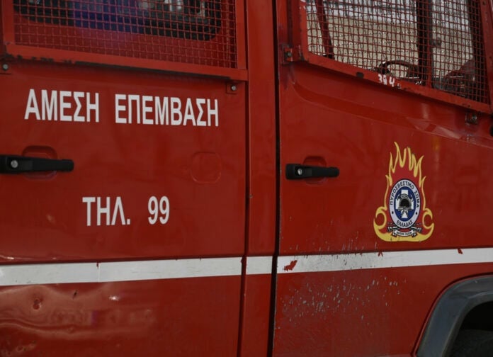 Πάτρα: Φωτιά στις εγκαταστάσεις Λαδόπουλου