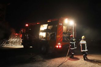 Ιωάννινα: Κεραυνός άνοιξε τρύπα σε στέγη τριώροφης πολυκατοικίας!