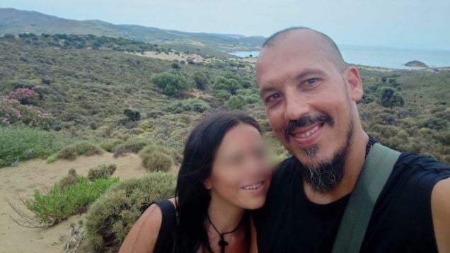 Σαλαμίνα: Στο ψυχιατρείο ο γιος της 75χρονης - «Η μητέρα μου ήταν ακόμα ζεστή κι εγώ κρατούσα αγκαλιά τη δολοφόνο της»