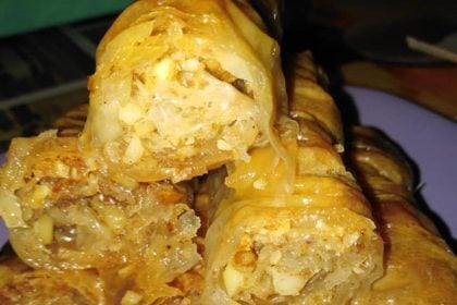 Μελομακάρονα με σοκολατένια ζύμη