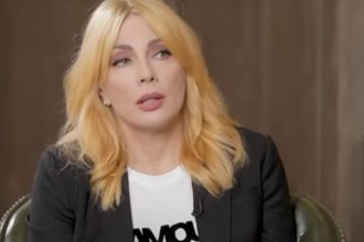 Σμαράγδα Καρύδη – Η συγκινητική εξομολόγηση για τον πατέρα της: «Προλάβαμε να πούμε τα πάντα πριν φύγει»