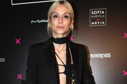 Σοφία Καρβέλα: «Οι γιορτινές μέρες μπορούν να είναι extra ερεθιστικές για εμάς τους αλκοολικούς»