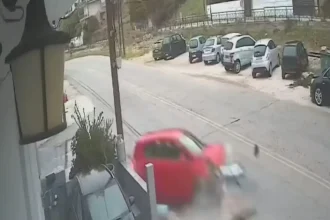 Κόρινθος: Σοκαριστικό τροχαίο με τρία αυτοκίνητα στην οδό Πατρών ΒΙΝΤΕΟ