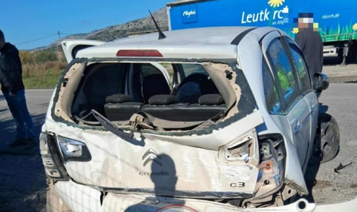 Σφοδρό τροχαίο στο Μεσολόγγι (ΦΩΤΟ)