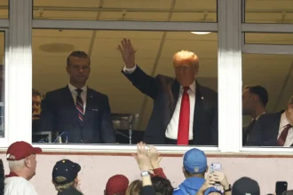 Ο Ντόναλντ Τραμπ αποδοκιμάστηκε σε αγώνα ποδοσφαίρου – Είχε ζητήσει το γήπεδο να πάρει το όνομά του