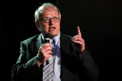 Περιπέτεια υγείας για τον Άκη Τσελέντη - Ήταν 50 ημέρες στο νοσοκομείο