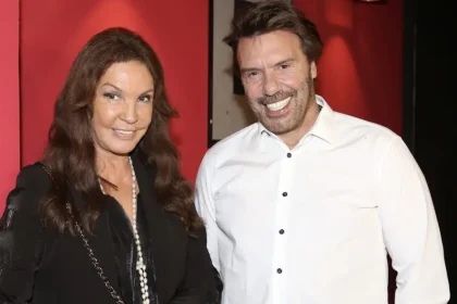 Βάνα Μπάρμπα: Μια μπούρδα ήταν αυτό που είπε ο Στράτος Τζώρτζογλου για το θέατρο ότι είναι ένα μεγάλο κρεβάτι