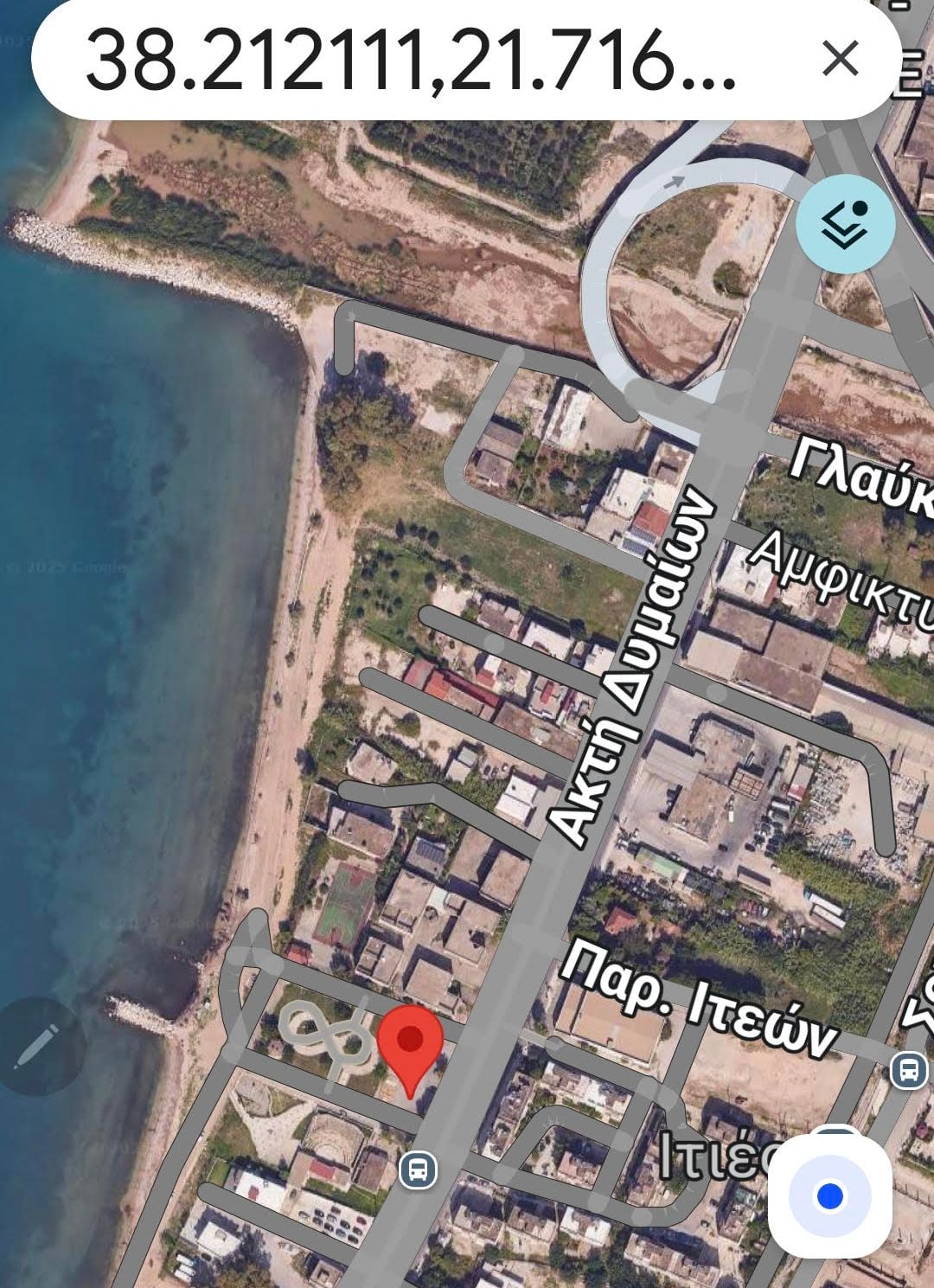 Εθελοντικός καθαρισμός στην Παραλίας το Σάββατο