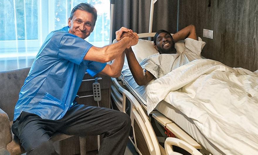 Λιθουανός γιατρός που χειρούργησε τον Κίναν Έβανς: «Του είπα να μην αποθαρρύνεται, θα επιστρέψει»