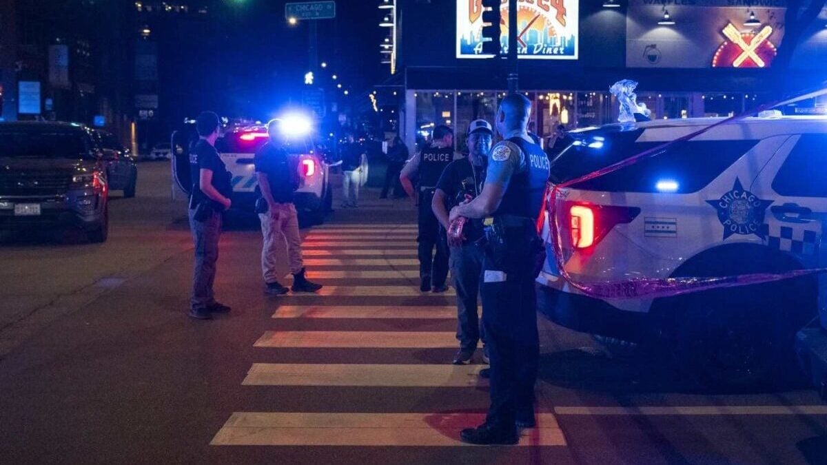 Πυροβολισμοί στο Σικάγο με ένα νεκρό: Τον κυβερνήτη της πολιτείας και το δήμαρχο κατηγορεί ο Τραμπ