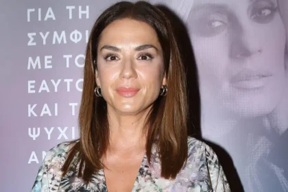 Λασκαράκη για «Σόι σου»: «Μαζευτήκαμε στο σπίτι μου με πίτσες και σουβλάκια για να δούμε την πρεμιέρα»