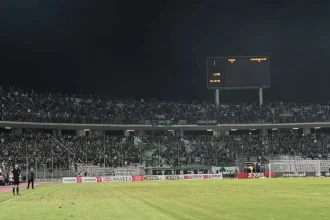 Η ΔΕΑΒ κάλεσε σε ακρόαση Παναθηναϊκό και ΠΑΟΚ για φθορά καθισμάτων από τους φιλάθλους τους στα παιχνίδια με Βόλο και Πανσερραϊκό