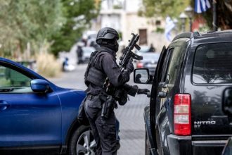 Μακελειό στα Βορίζια: Συνελήφθη ο γαμπρός του Φανούρη Καργάκη – Είχε κρυμμένα σε σπηλιά όπλο και σφαίρες