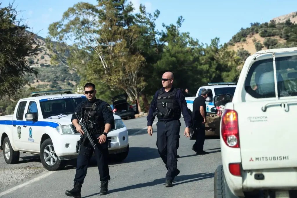 Βορίζια: Σπαραγμός στην κηδεία του 39χρονου – Δρακόντεια τα μέτρα ασφαλείας (ΦΩΤΟ)