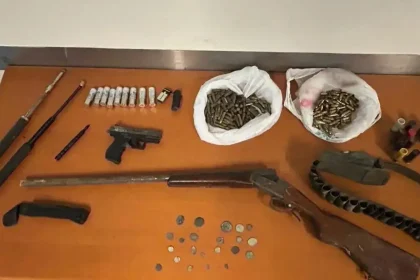 "Oργώνουν" οι αστυνομικοί τα Βορίζια – Οπλοστάσια και 17 προσαγωγές