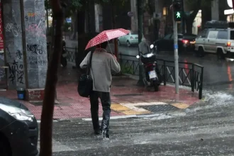 Συνεχίζεται η κακοκαιρία την Παρασκευή: Επίμονες και ισχυρές καταιγίδες στη Δυτική Ελλάδα