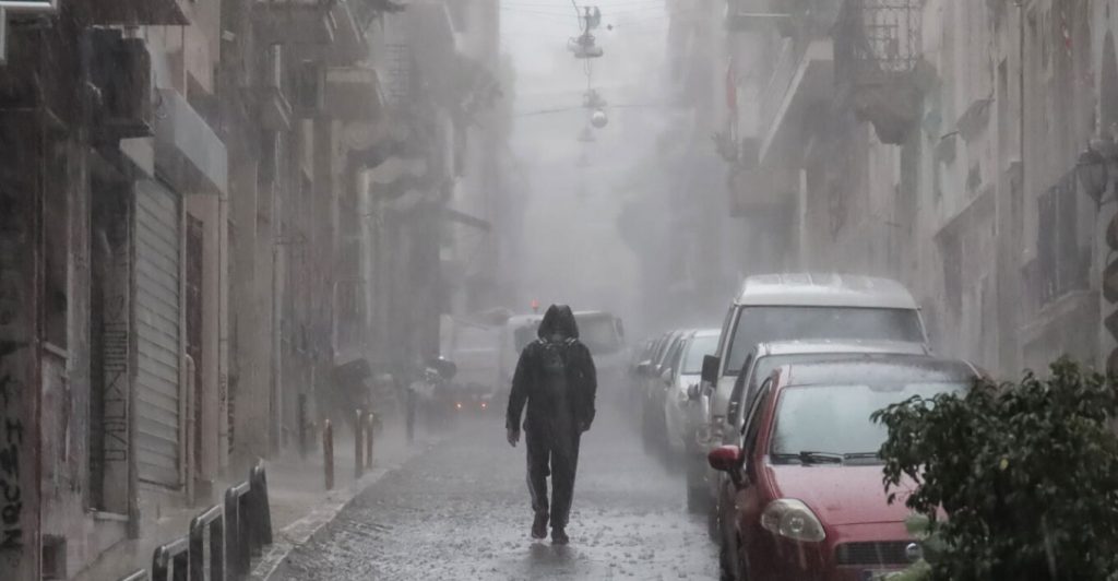 Σε επιφυλακή η Πολιτική Προστασία της Περιφέρειας Δυτικής Ελλάδας για την επερχόμενη κακοκαιρία - Οδηγίες στους πολίτες