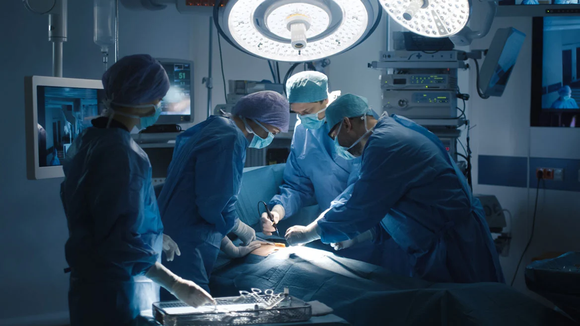 Επαναστατική μεταμόσχευση: Η καρδιά χτυπούσε 8 ώρες στη μεταφορά από την Αθήνα έως το Τορίνο με ειδικό μηχάνημα